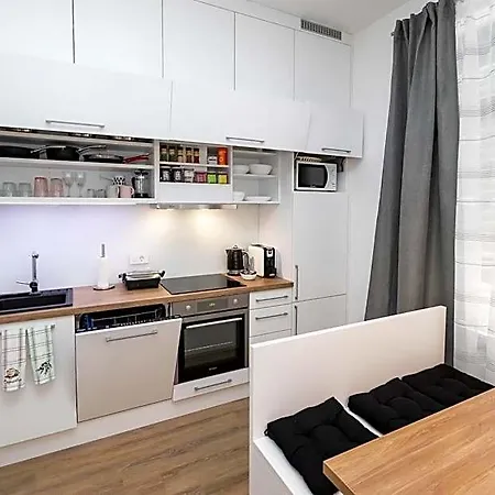 Apartma J.e.z. מלון 3*